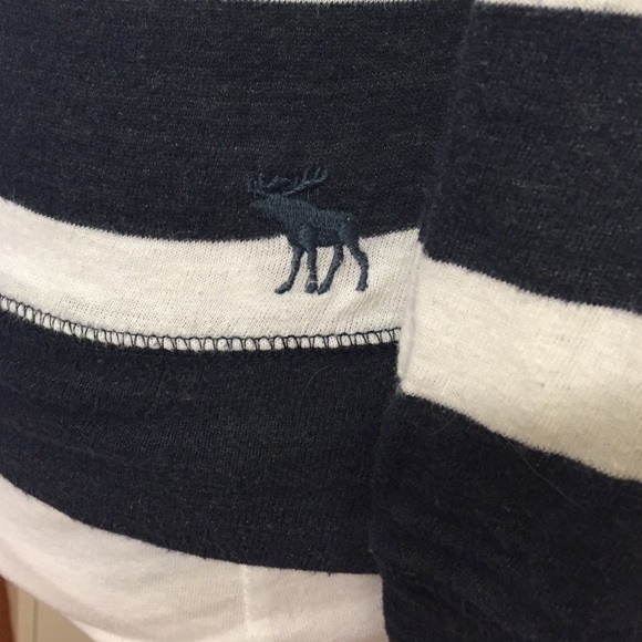 Abercrombie & Fitch Striped Long Sleeve - Picture 3 of 4